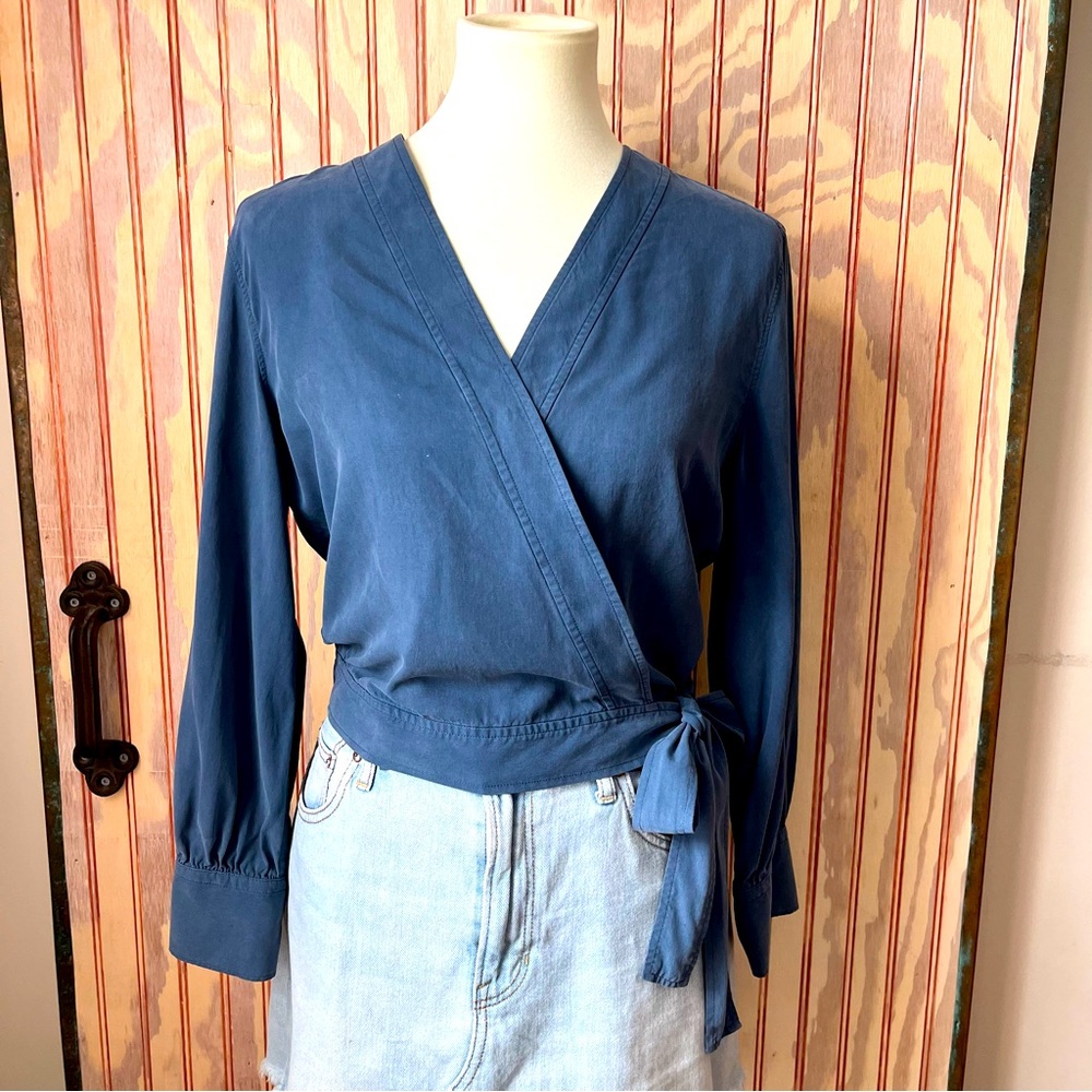 Everlane Smoke Blue 100% Silk Wrap Bow Tie Waist Hidden Buttons Blouse Size 6